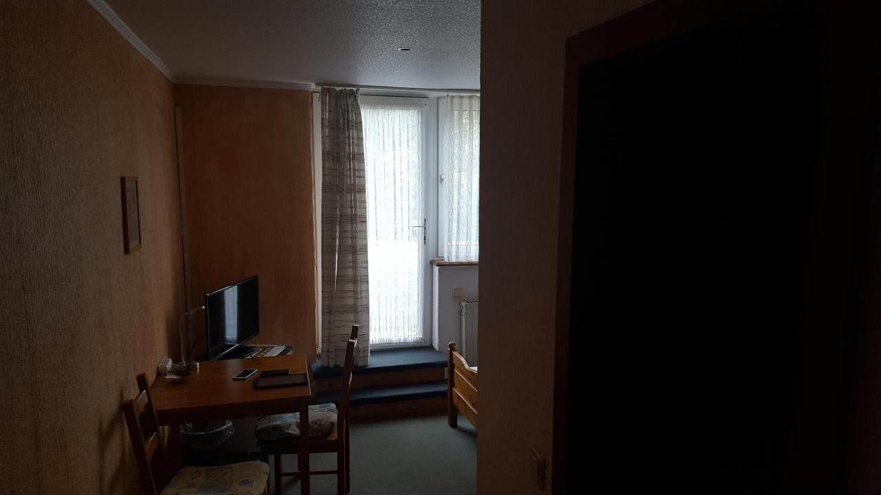 Zimmer Im Gruenen Wuppertal Bagian luar foto